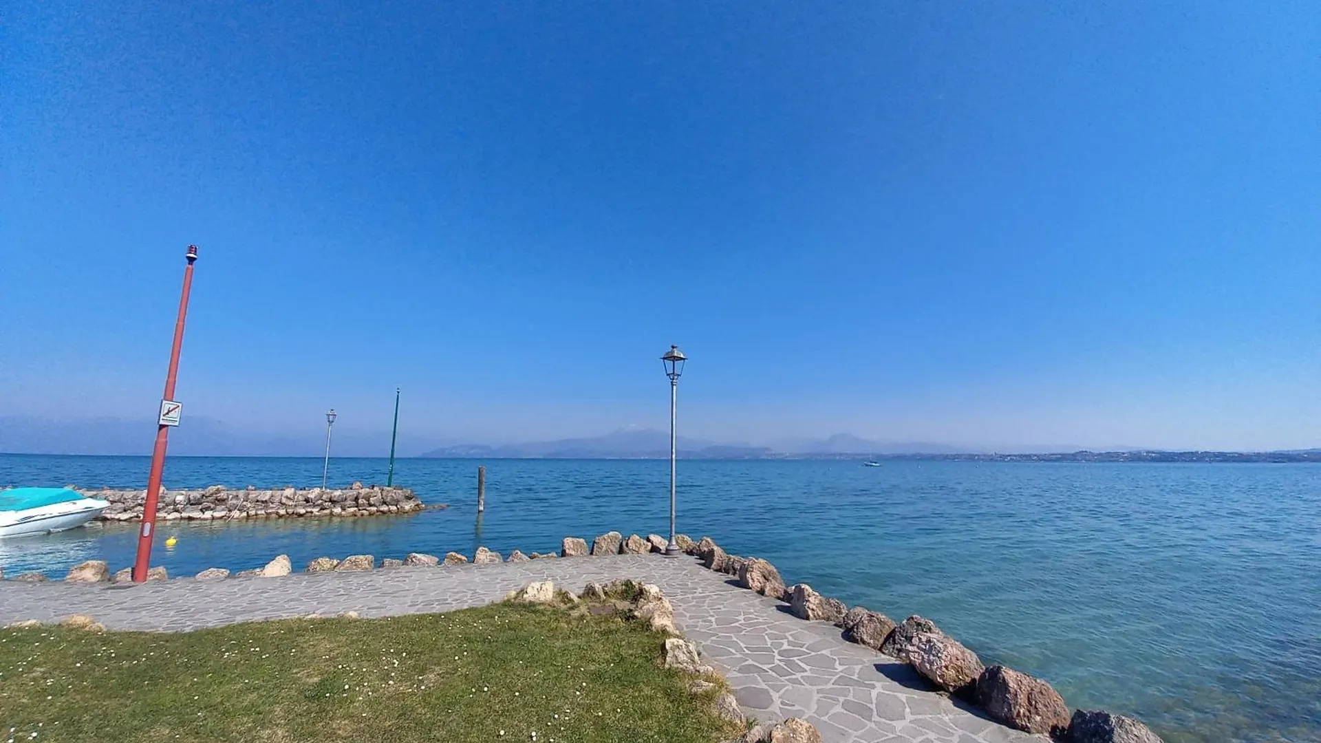 Fewo Pe-07 By Garda Urlaub Peschiera del Garda 0*,  Olaszország